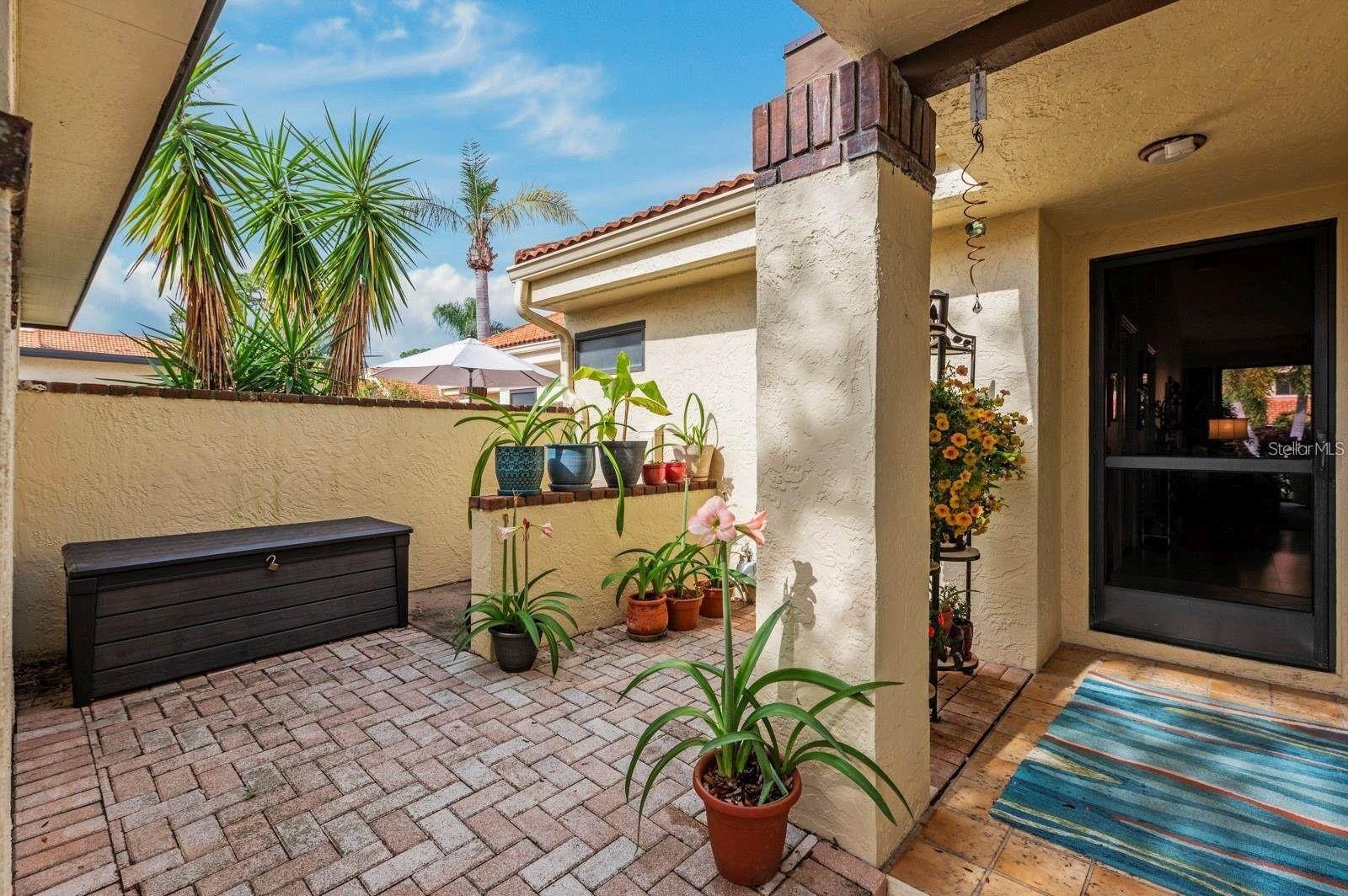 5343 HUNTINGWOOD CT #33