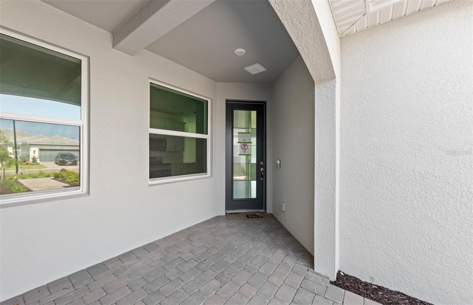 27112 CLAM SHELL CT