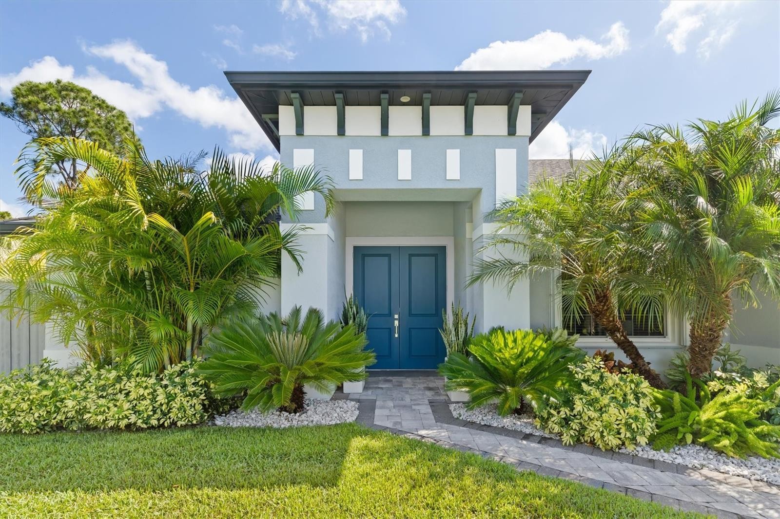 2420 SHEILA LN