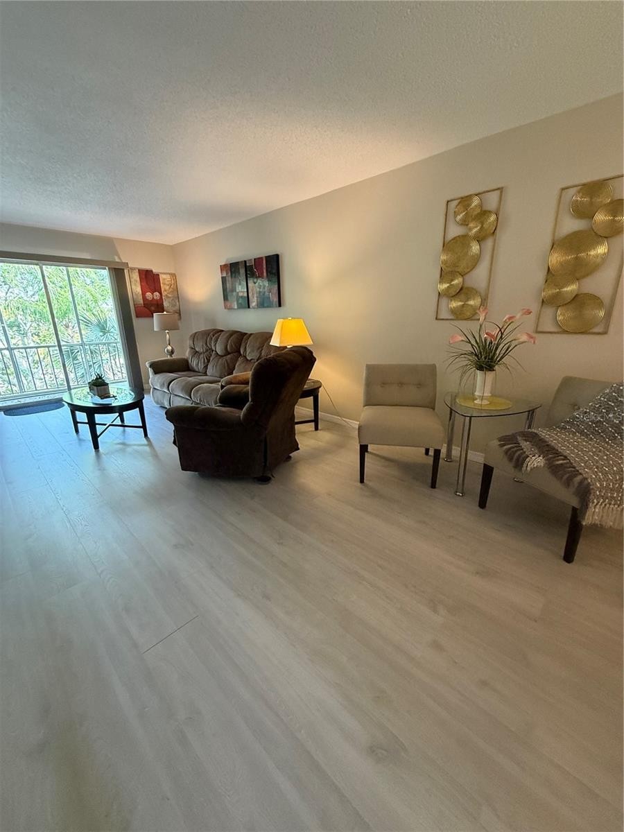 3176 LAKE BAYSHORE DR #319