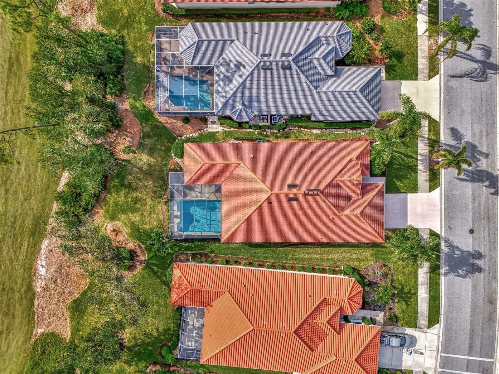 3984 WHISPERING OAKS DR