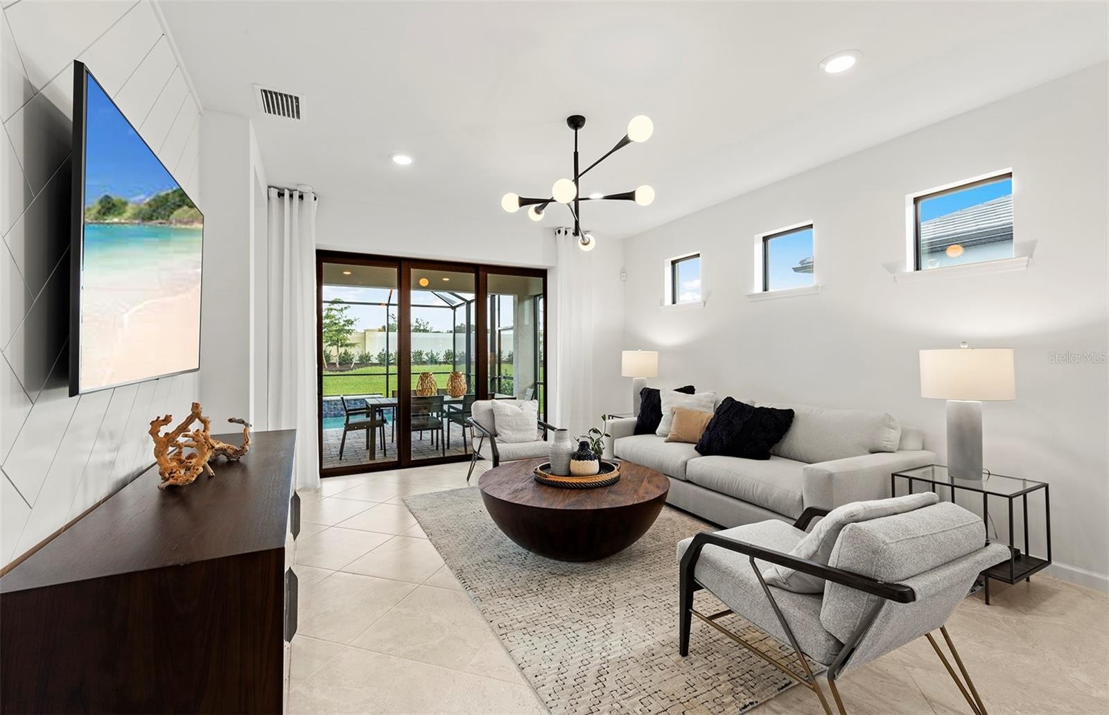 10481 SEA BREEZE RIDGE DR