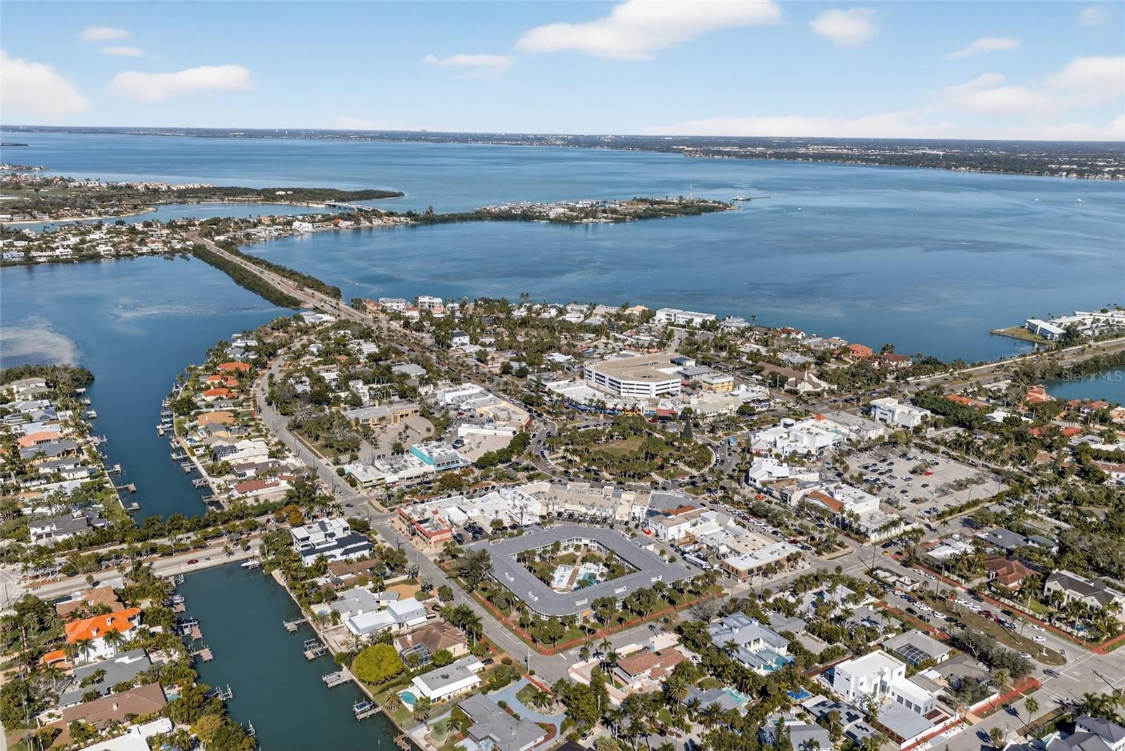 130 N BLVD OF THE PRESIDENTS