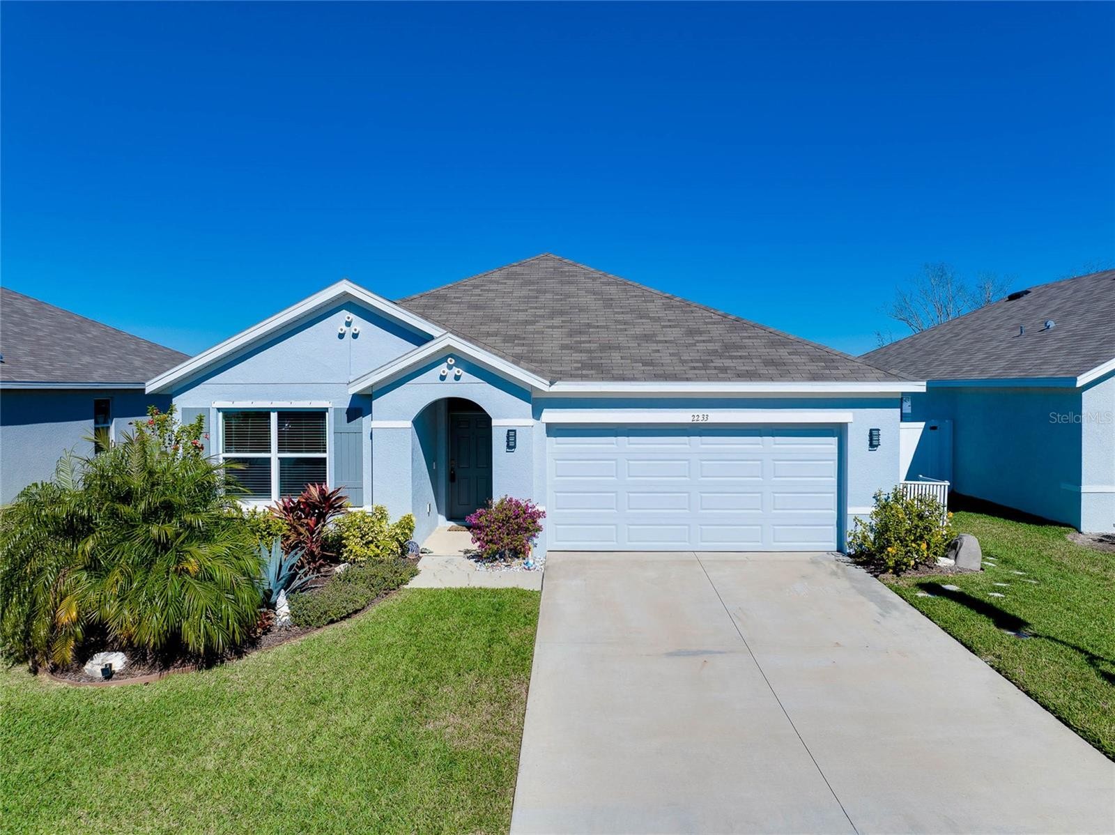 2233 GRAND FLORA TRL