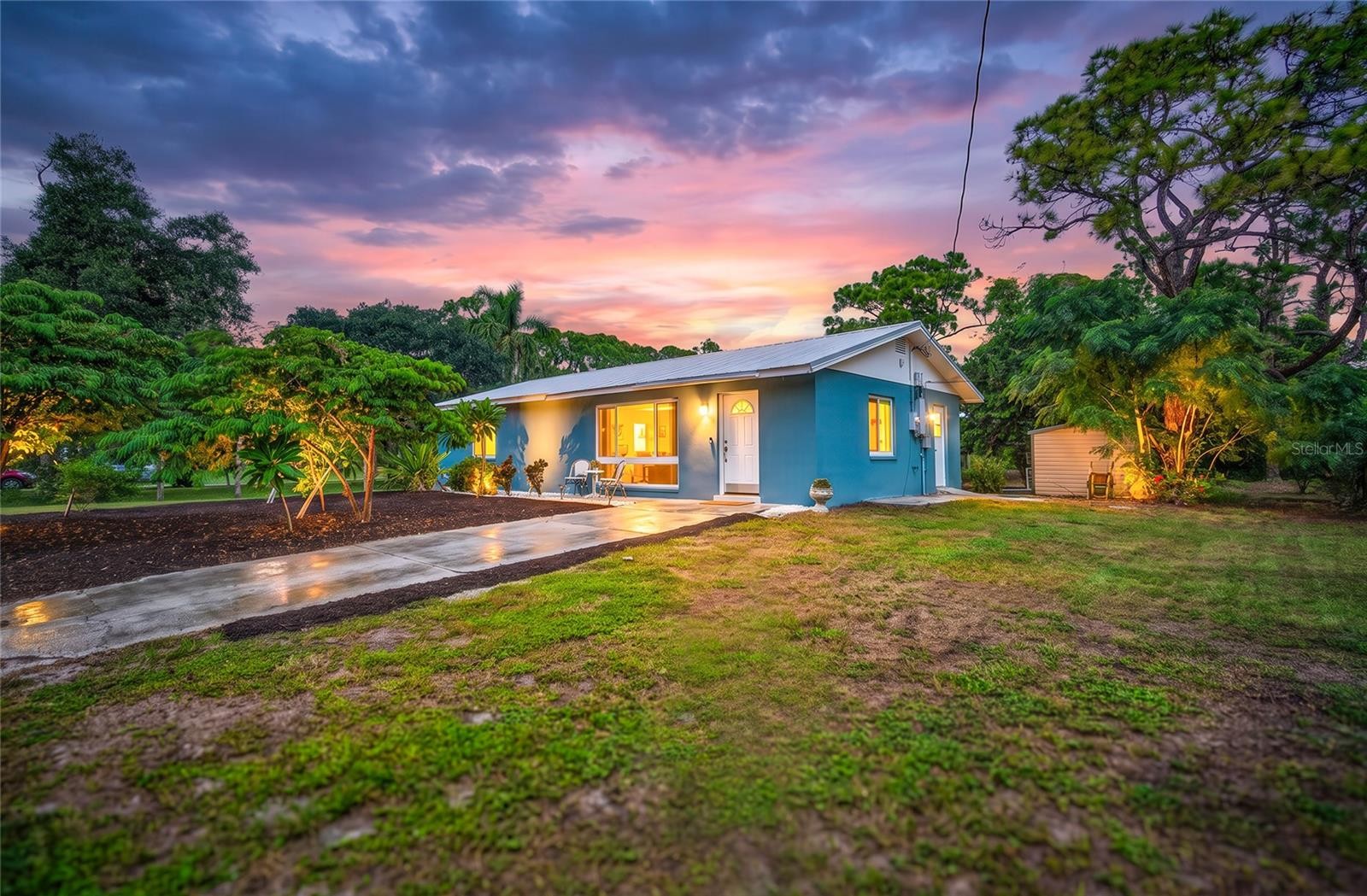 1322 MANASOTA BEACH RD