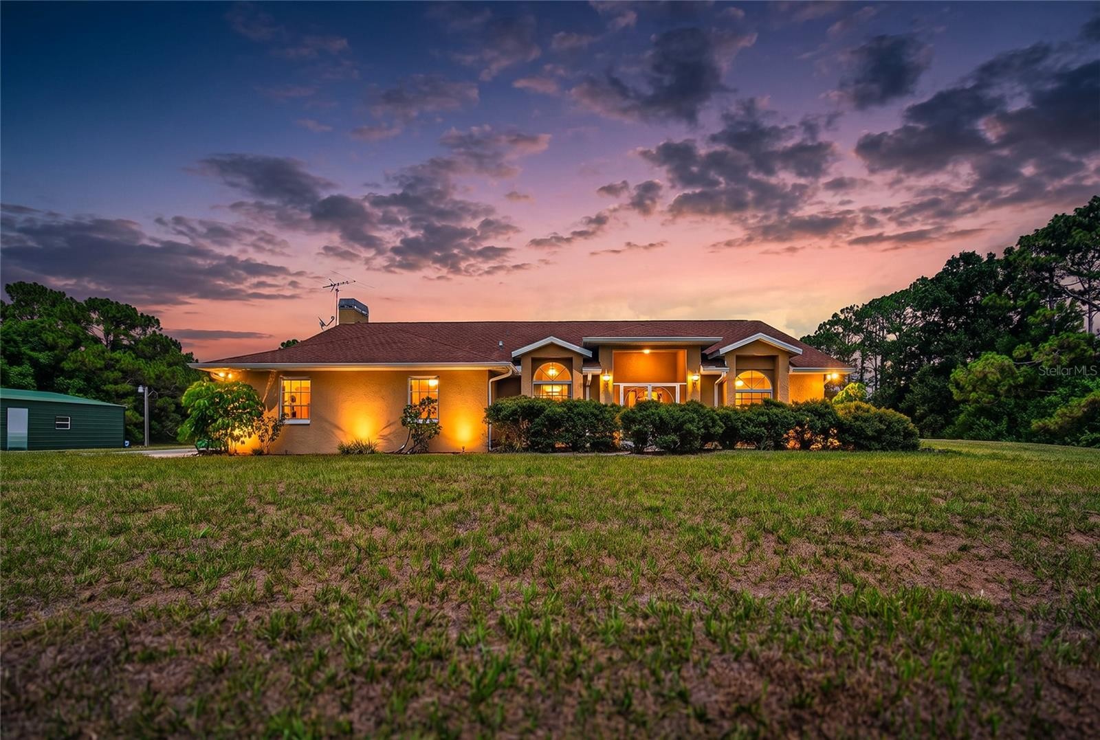 105 JACARANDA BLVD