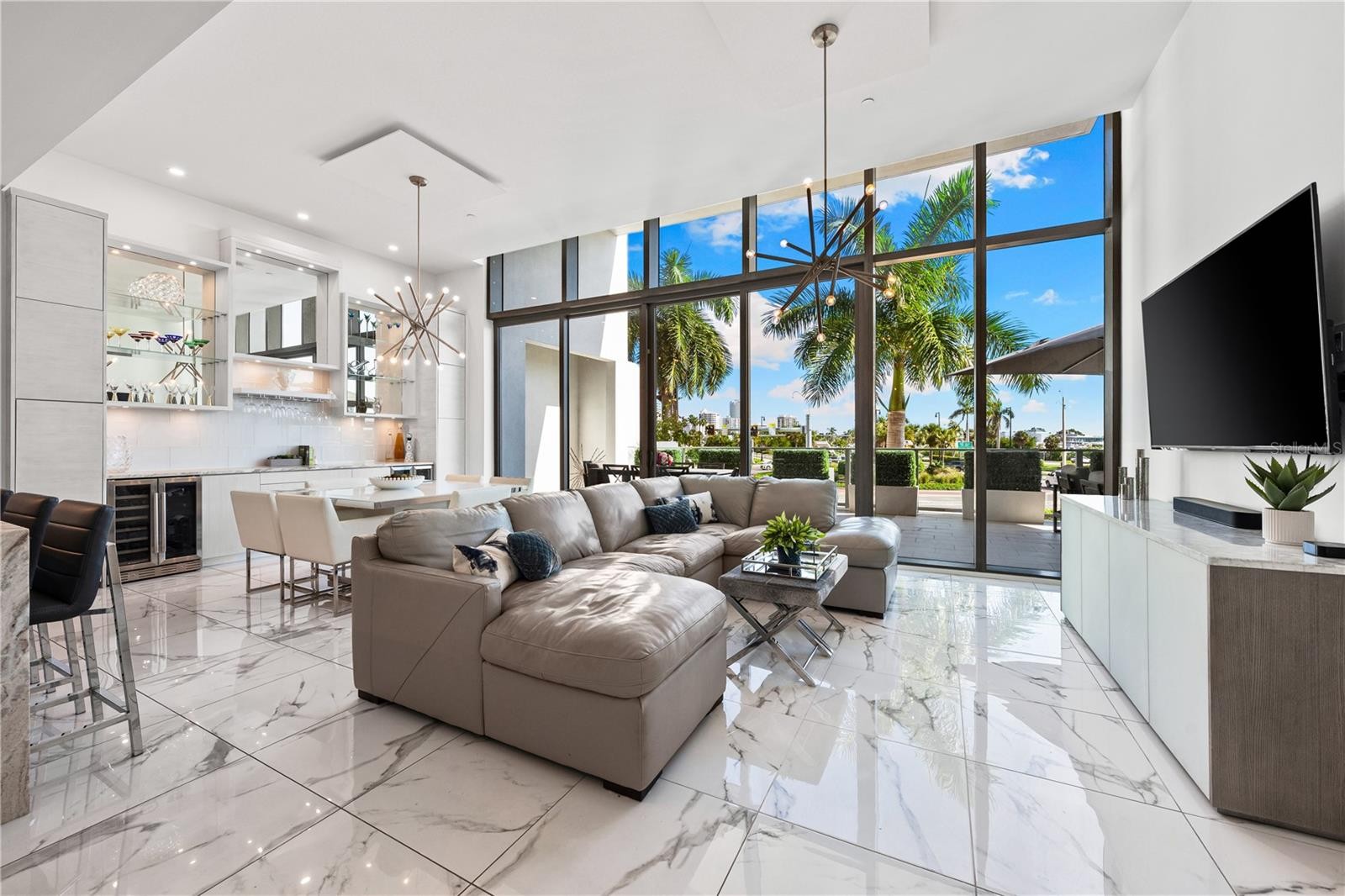 1155 N GULFSTREAM AVE #208