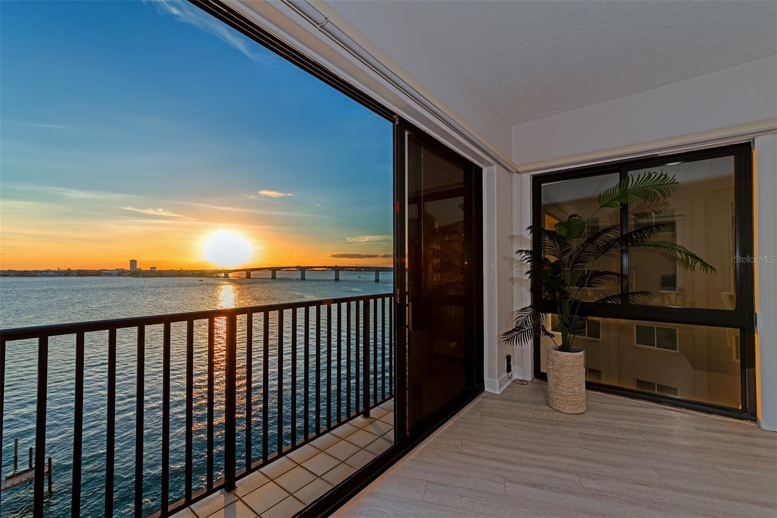 378 GOLDEN GATE PT #6