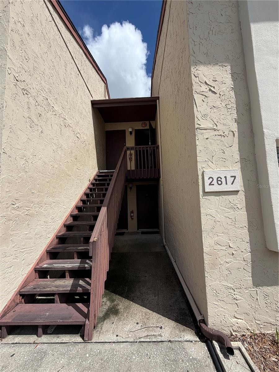 2617 PINE LAKE TER #B