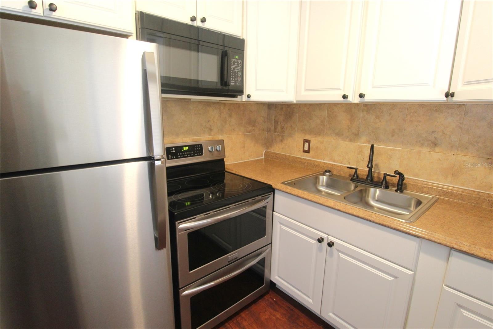 3001 BEE RIDGE RD #112