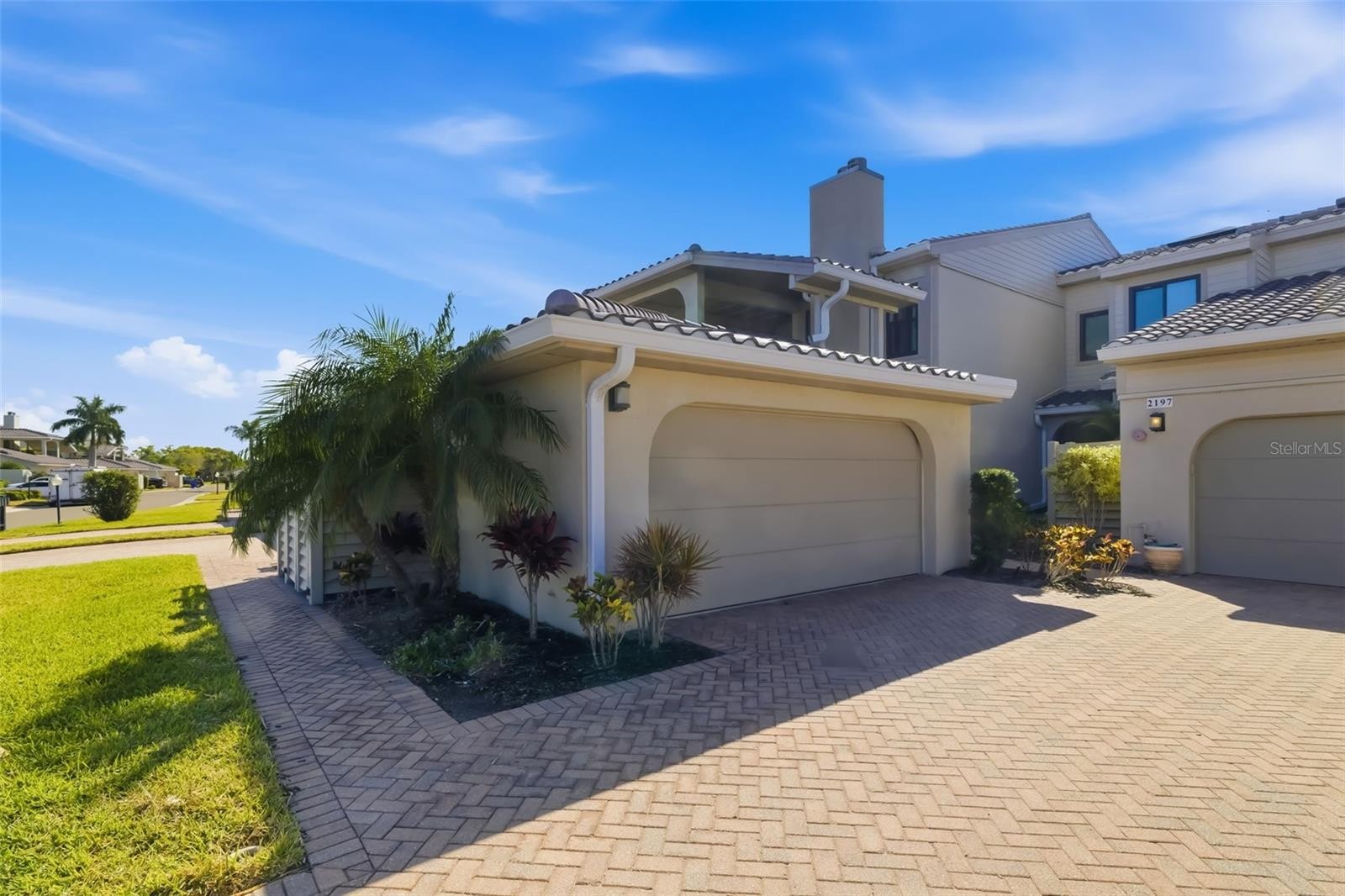 2195 HARBOURSIDE DR #404