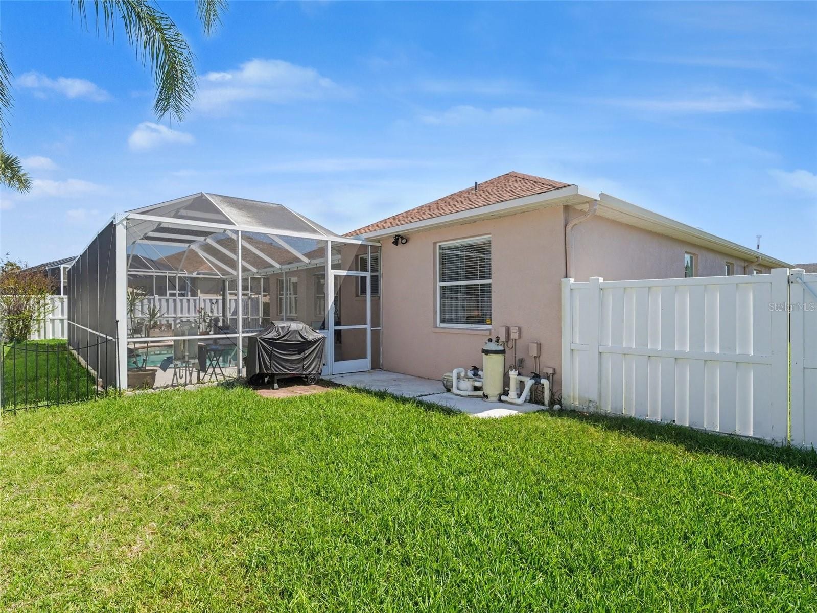 535 PLANTERS MANOR WAY