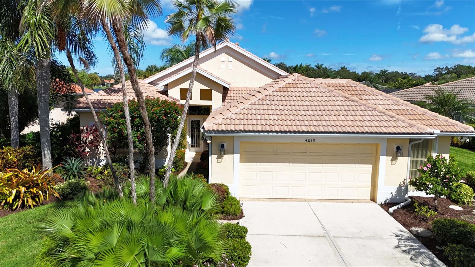 4859 SABAL LAKE CIR