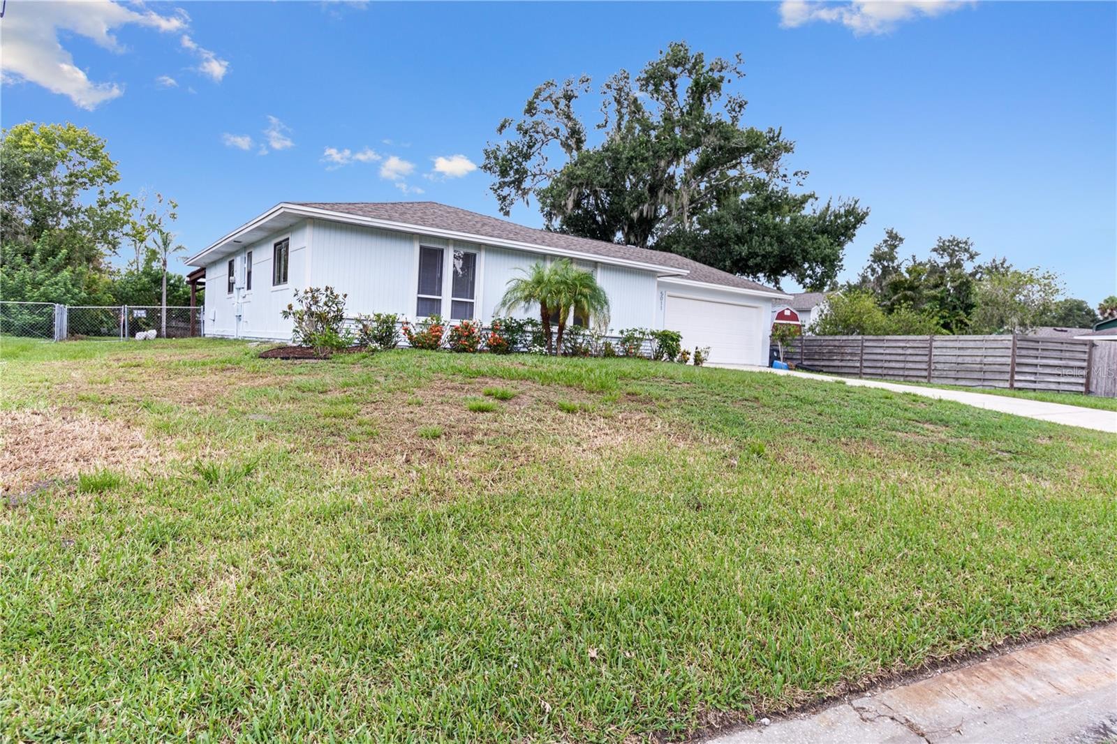 5011 LEON DR