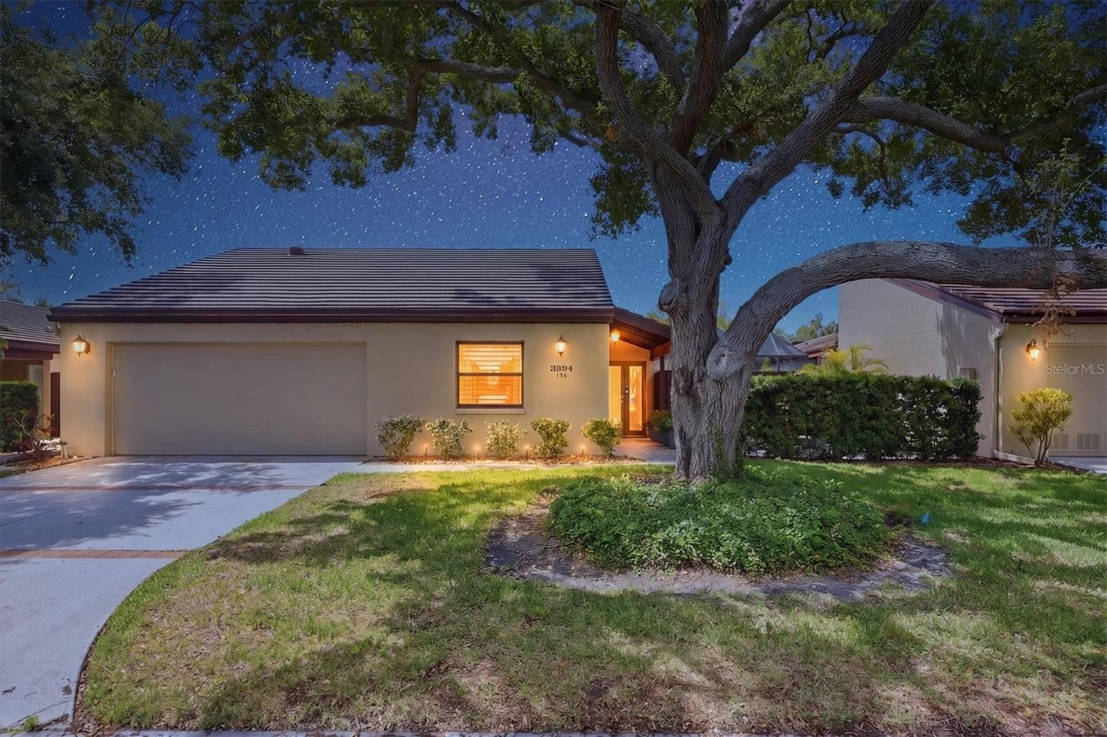 3694 GLEN OAKS MANOR DR