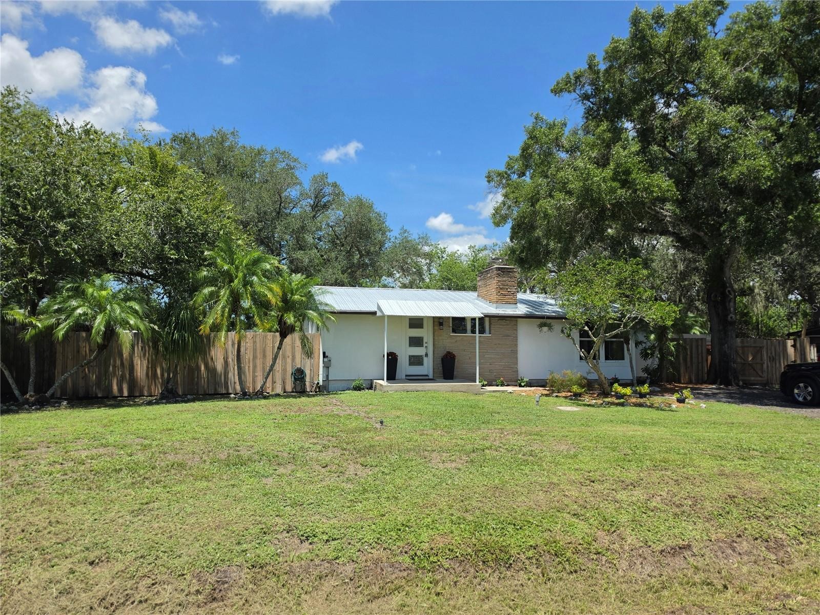 1205 WILLIS AVE