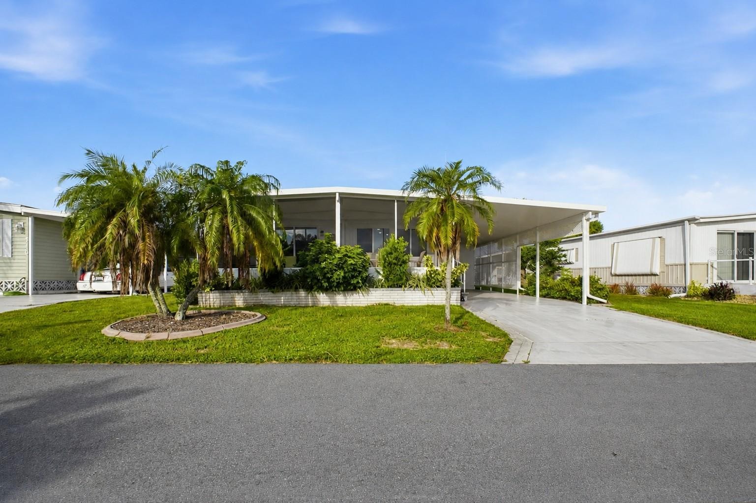 516 TAMPICO DR