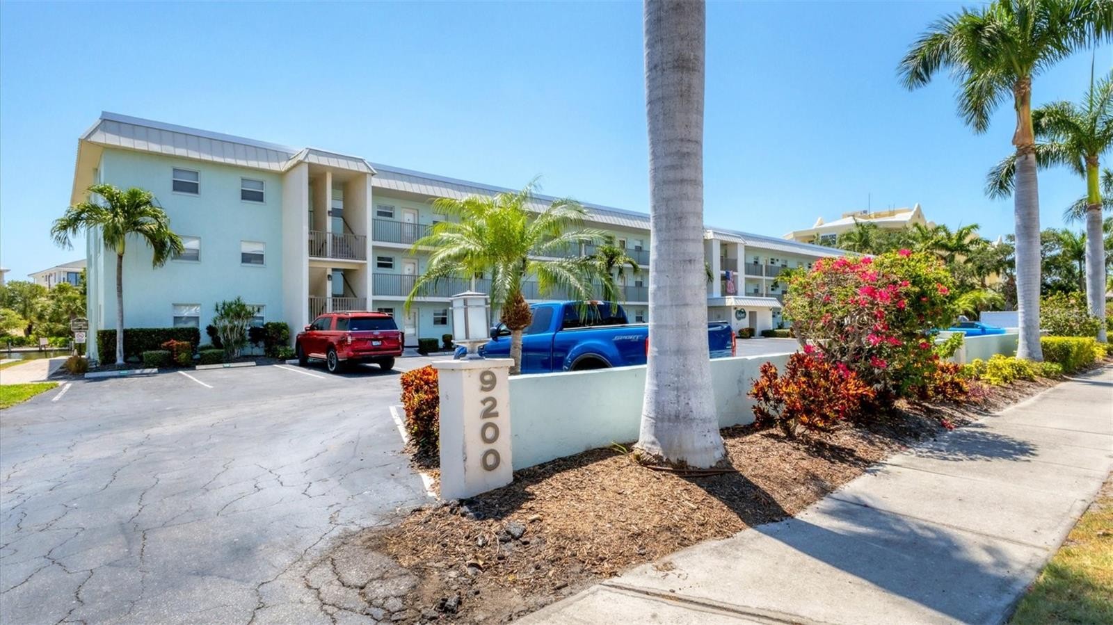 9200 MIDNIGHT PASS RD #24