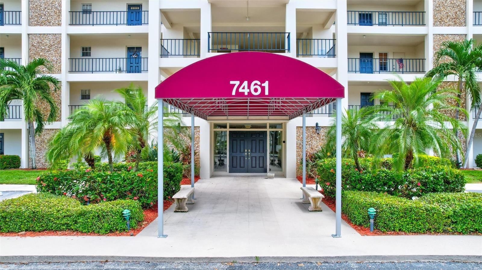7461 W COUNTRY CLUB DR N #408