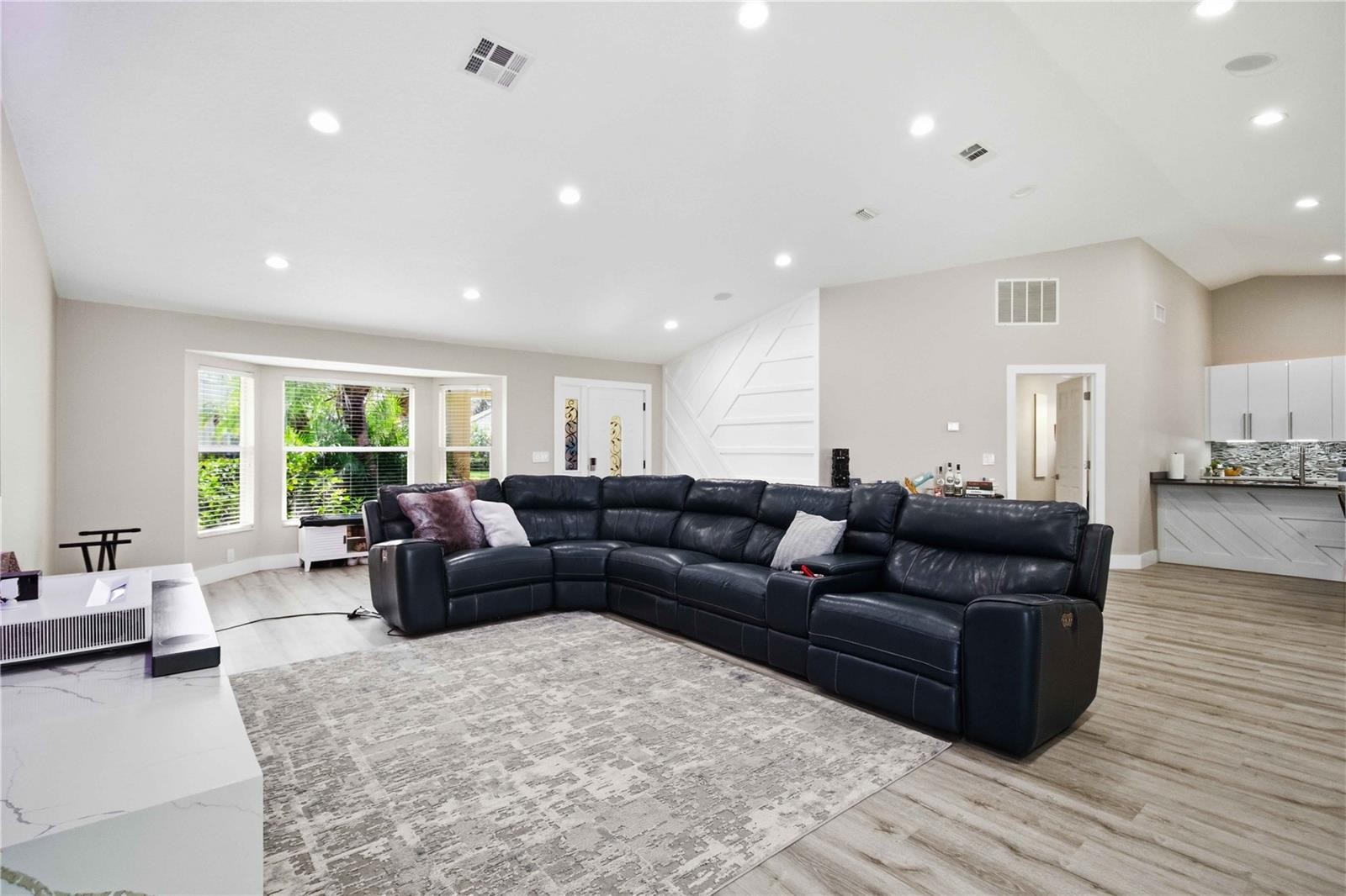 5833 CARRIAGE DR