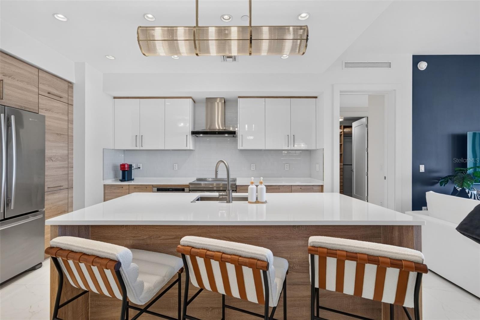 111 S PINEAPPLE AVE #716