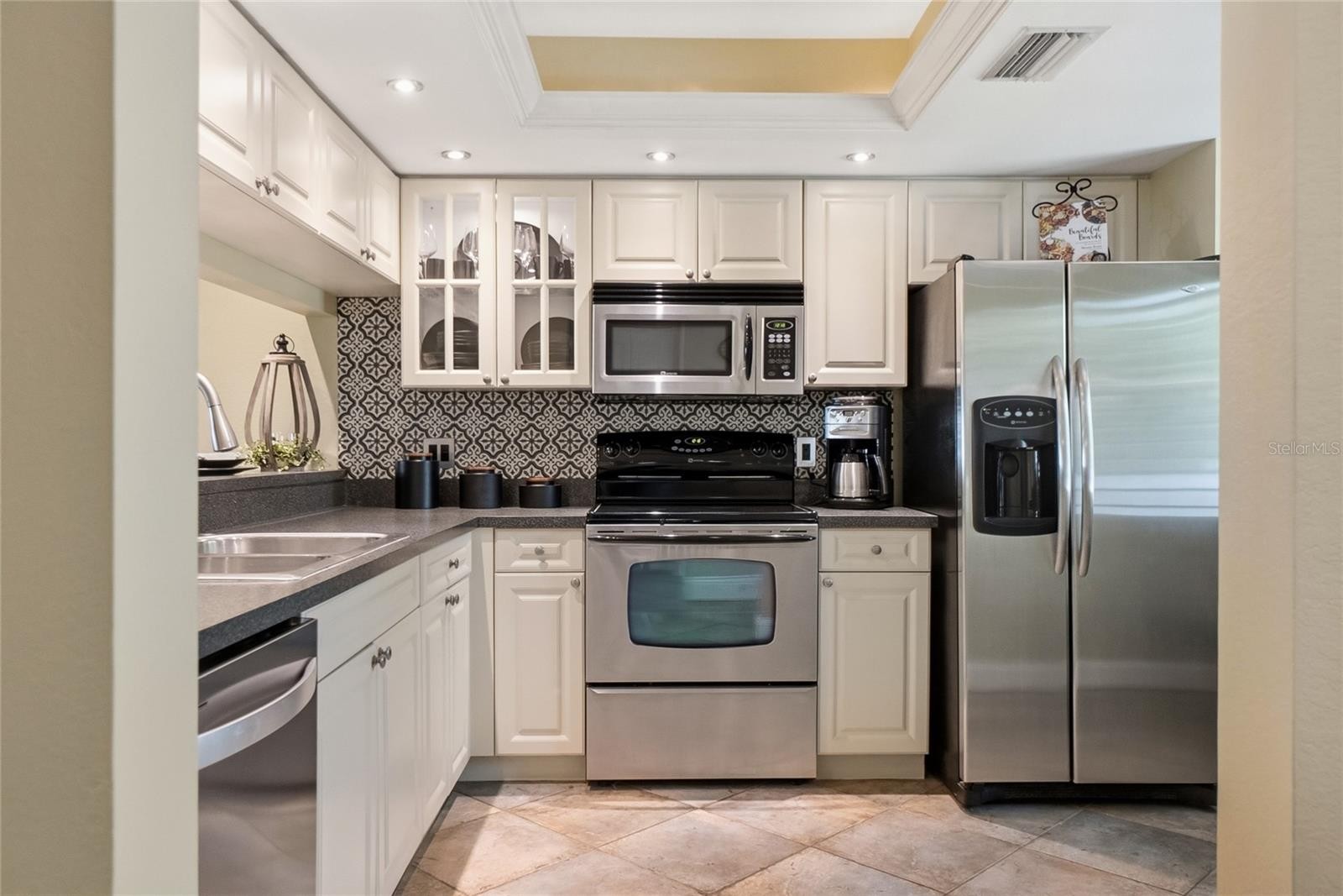 4242 MADEIRA CT #3315