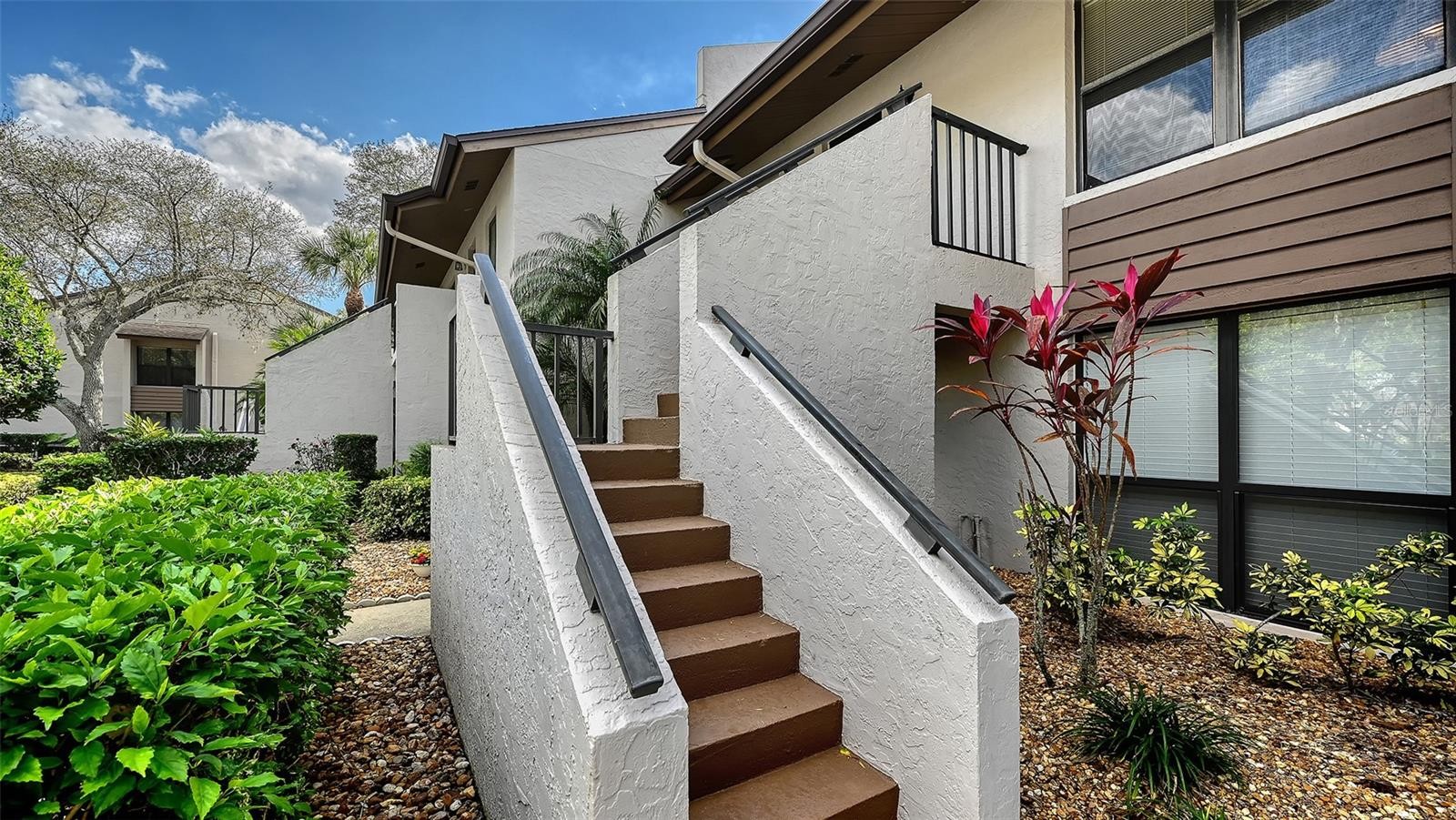 2937 TAYWOOD MDWS #32