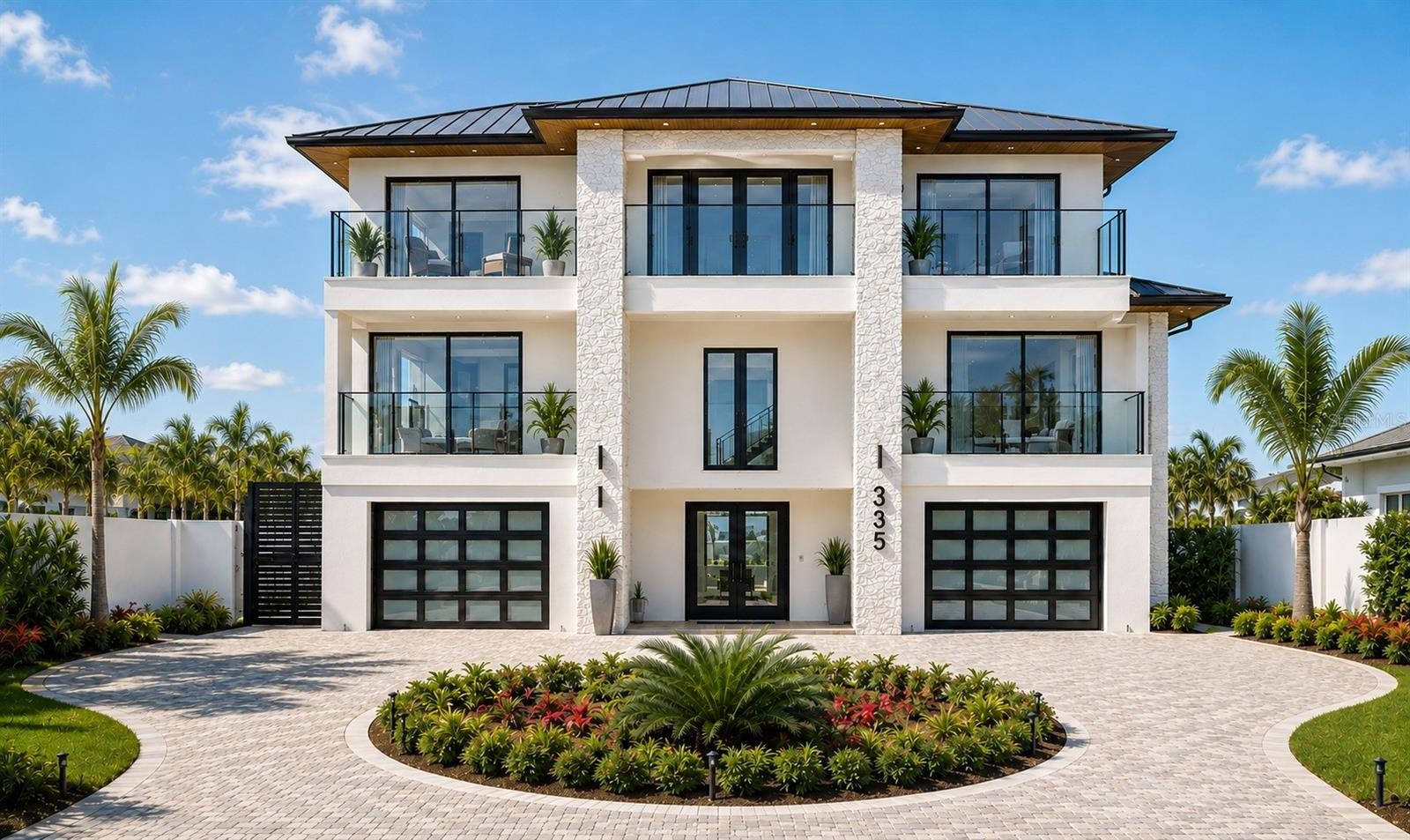 335 N WASHINGTON DR