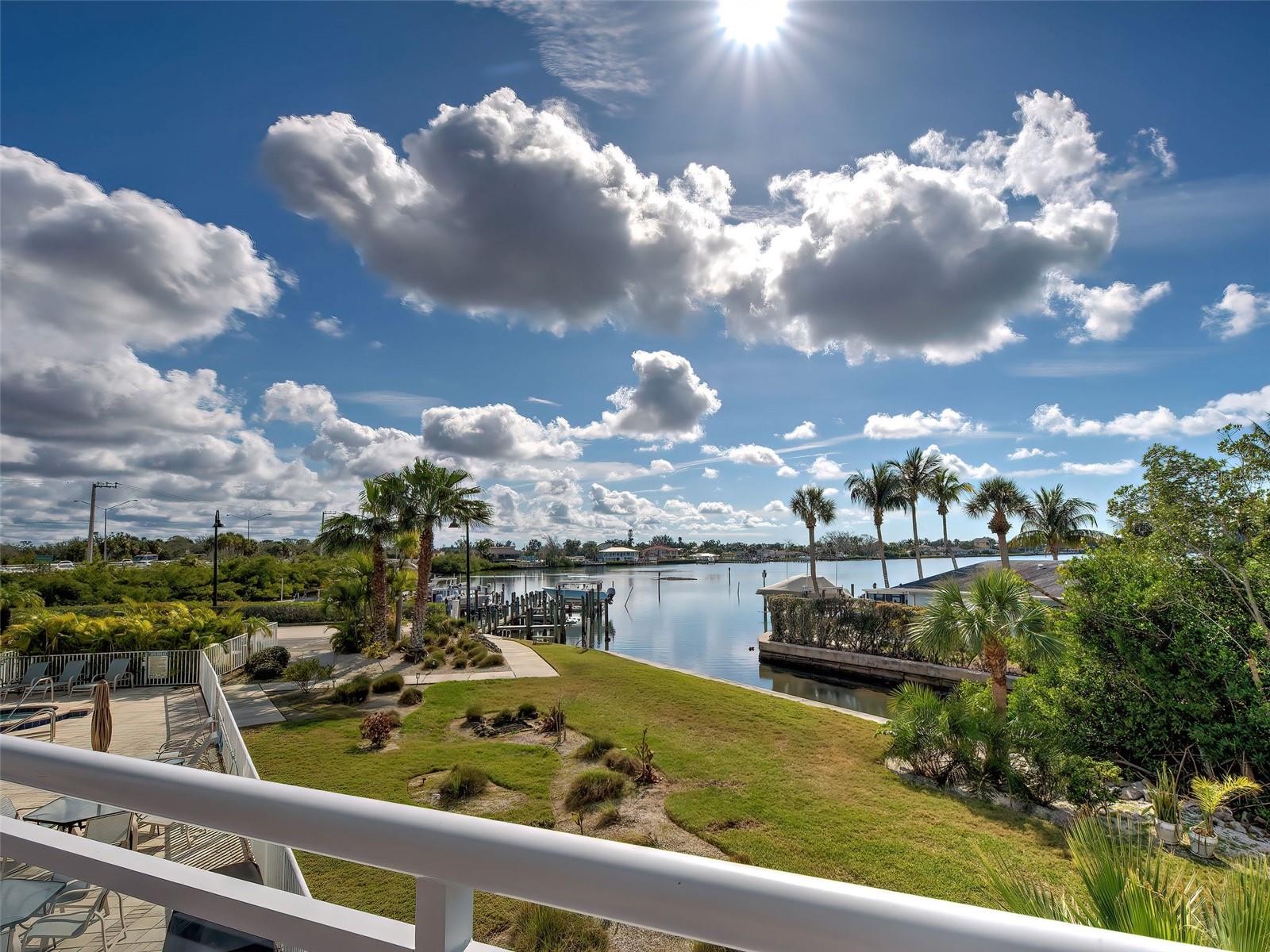 516 TAMIAMI TRL S #201