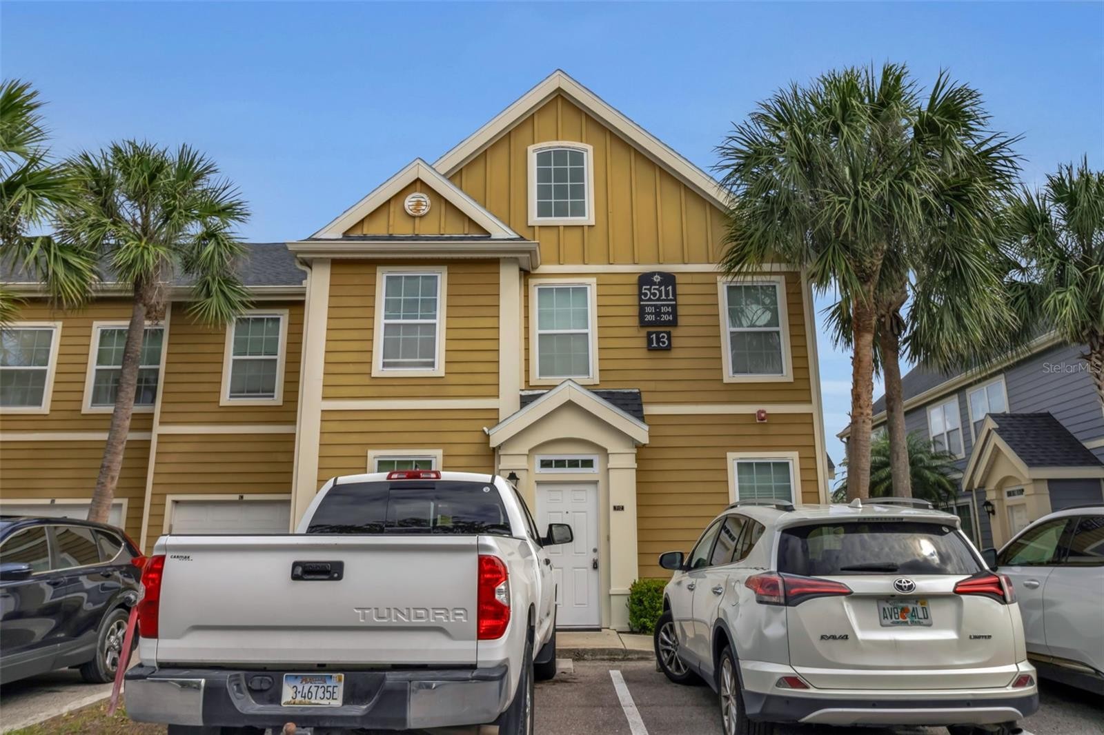 5511 ROSEHILL RD #203