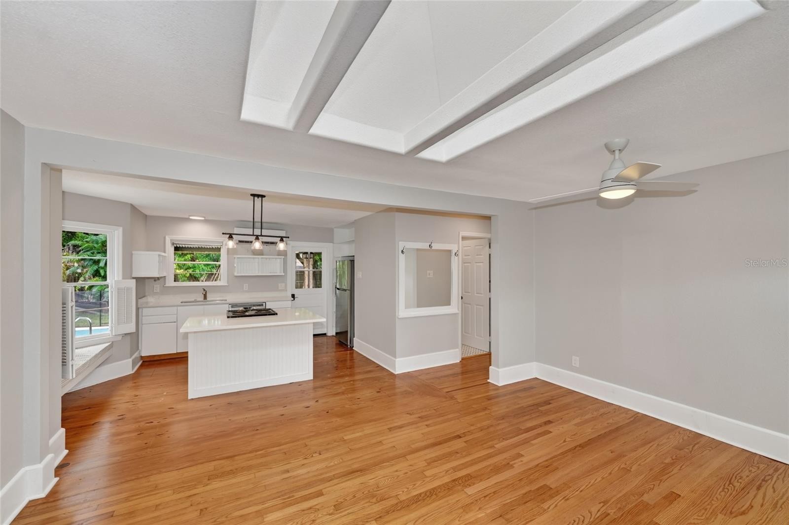 1010 VIRGINIA DR
