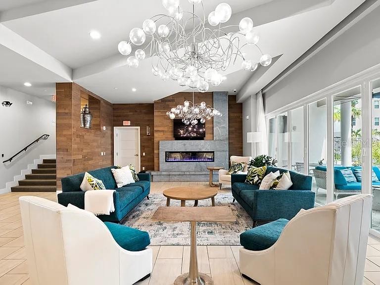 700 COCOANUT AVE #331