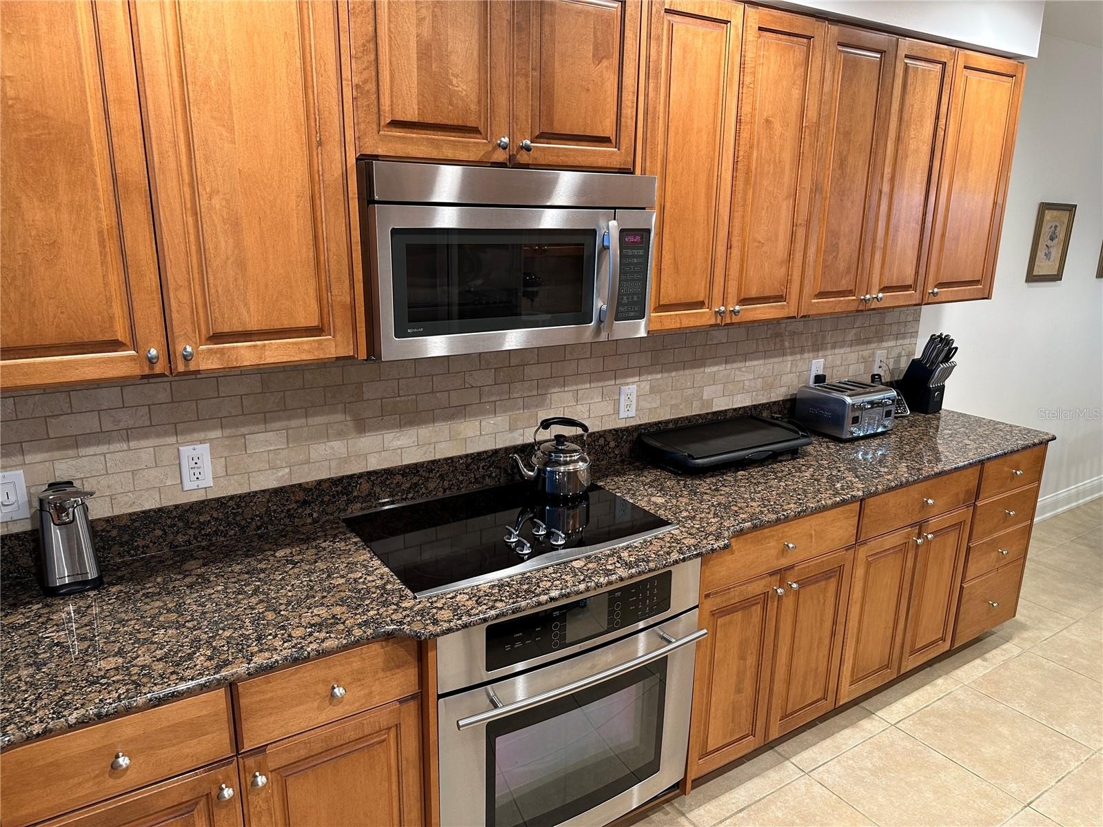 615 RIVIERA DUNES WAY #406