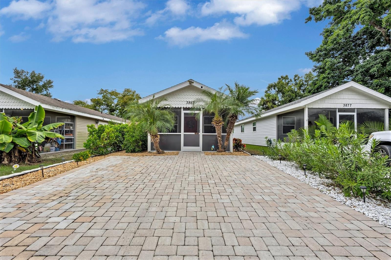 3867 ALMOND AVE