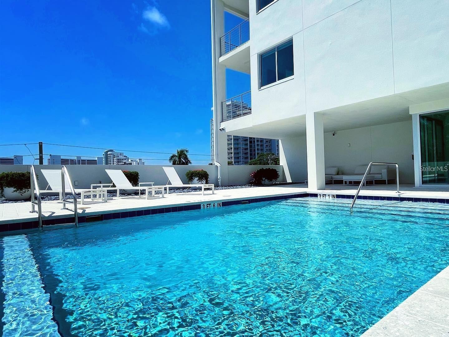 332 COCOANUT AVE #505