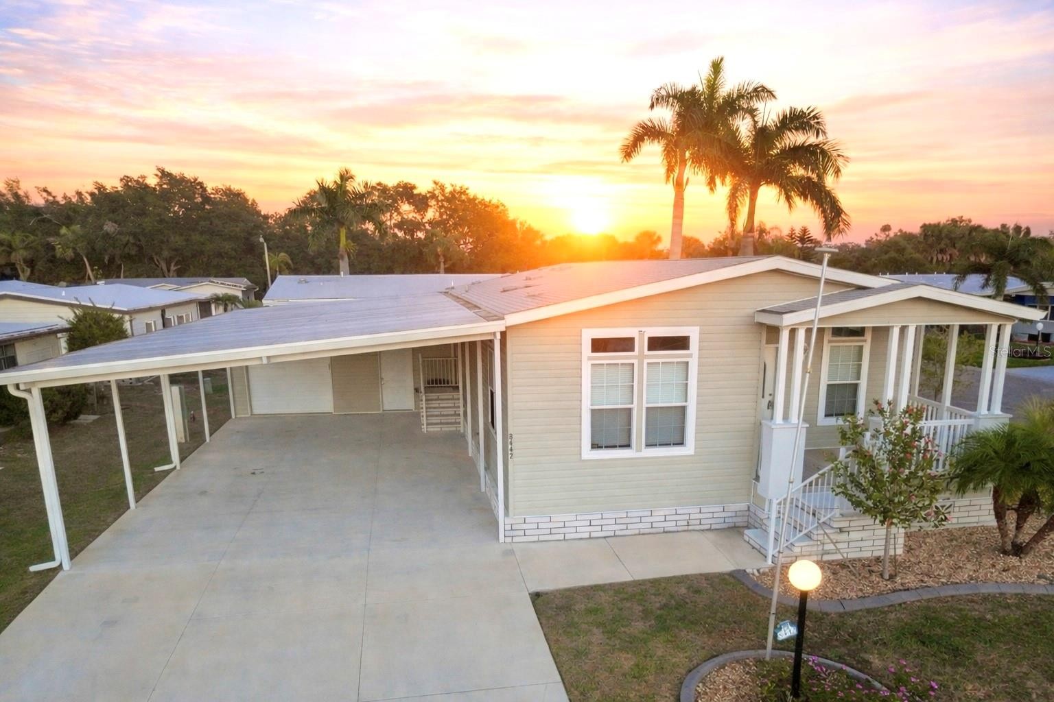 8442 CASTLE GARDEN RD