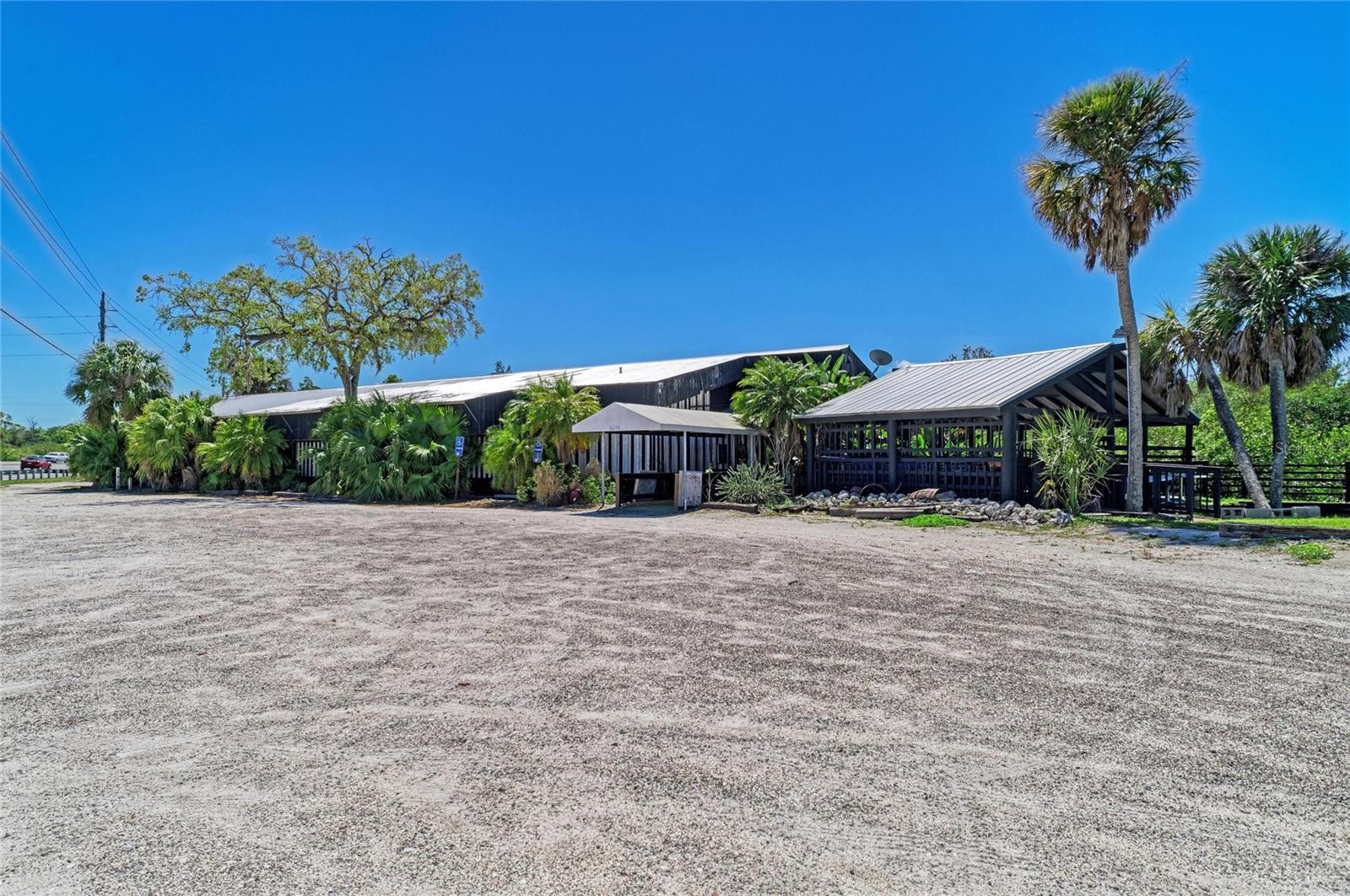 5611 US HIGHWAY 19