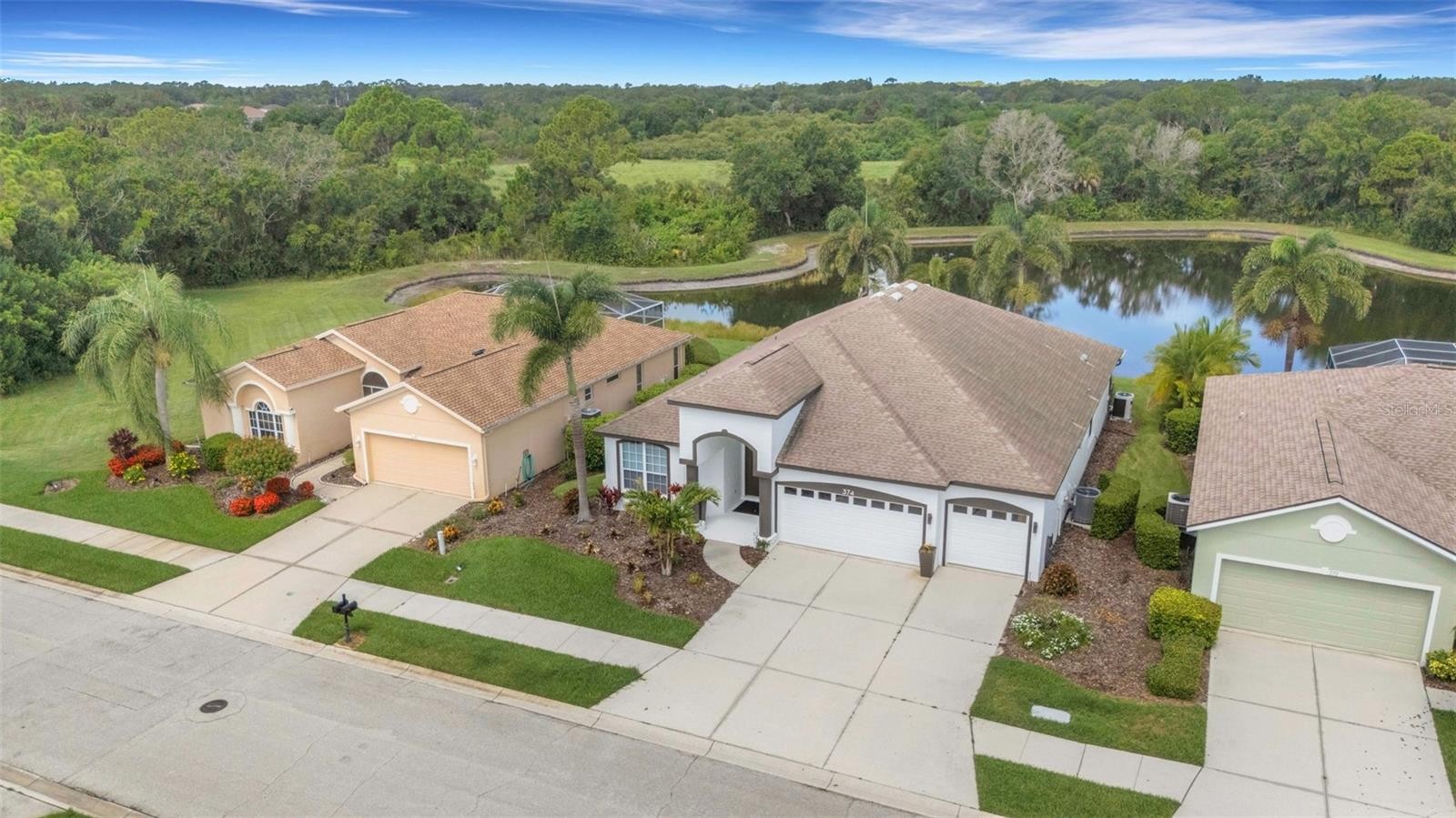 374 LONDONDERRY DR