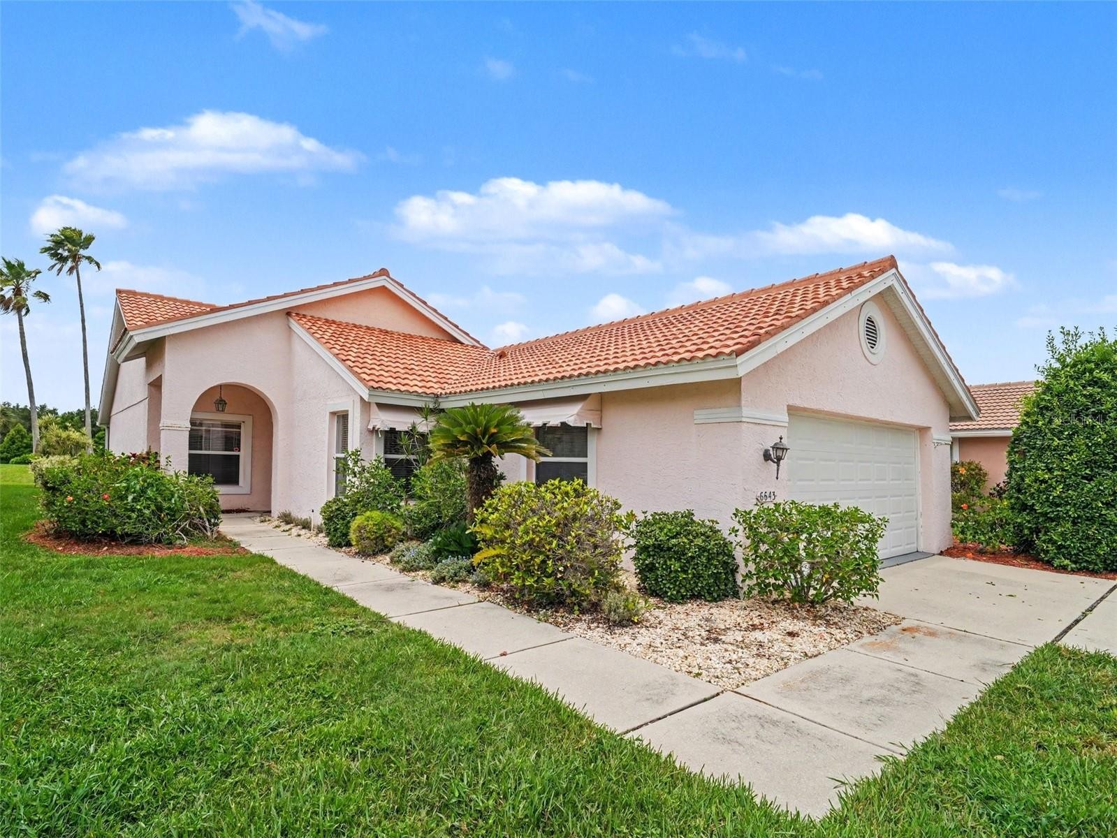 6643 OAKBROOKE CIR