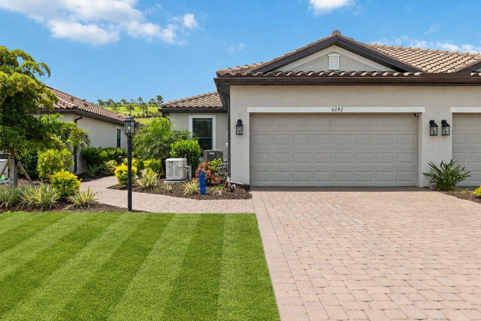 6242 GRANDVIEW HILL CT