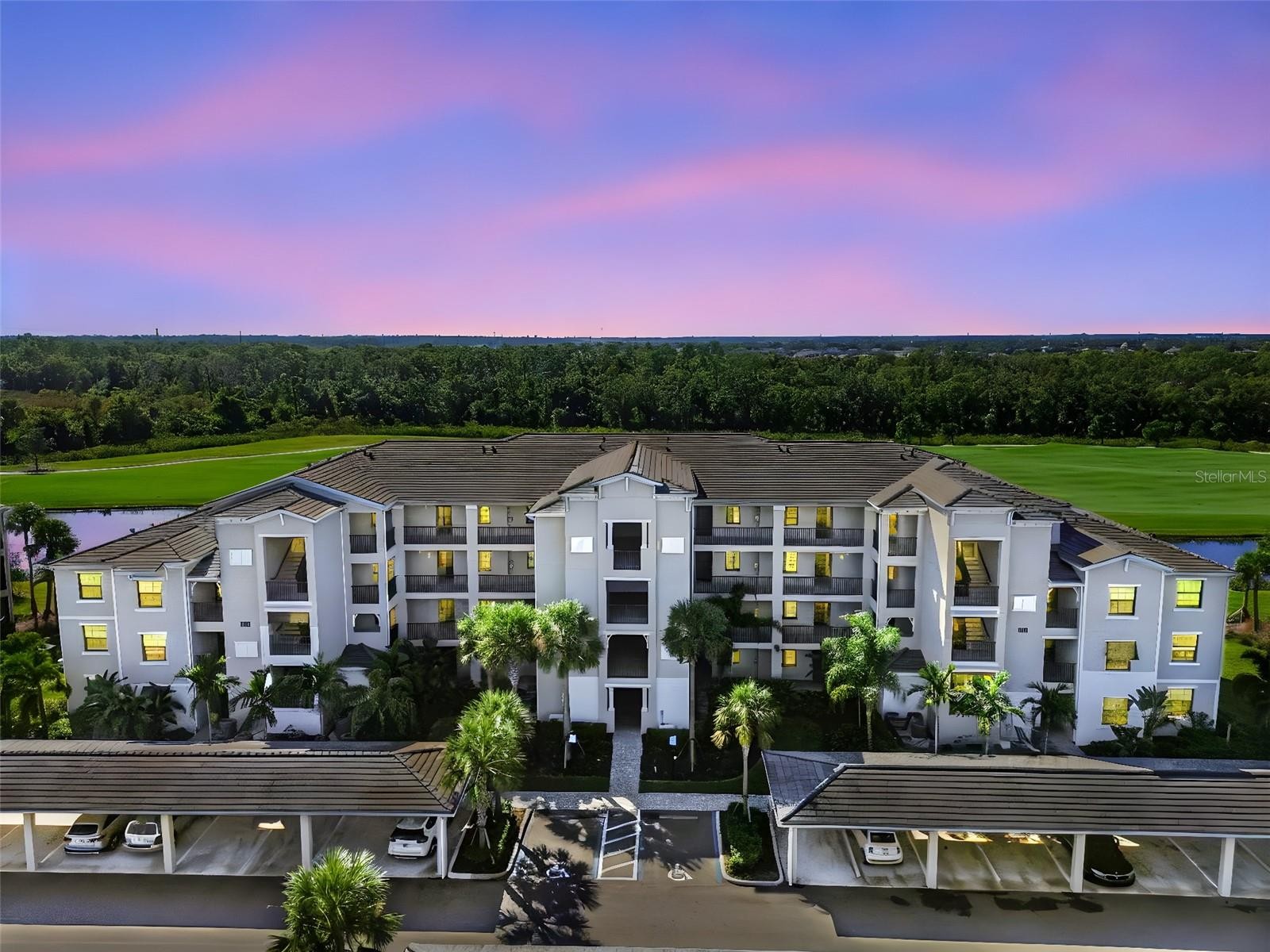 17902 GAWTHROP DR #208