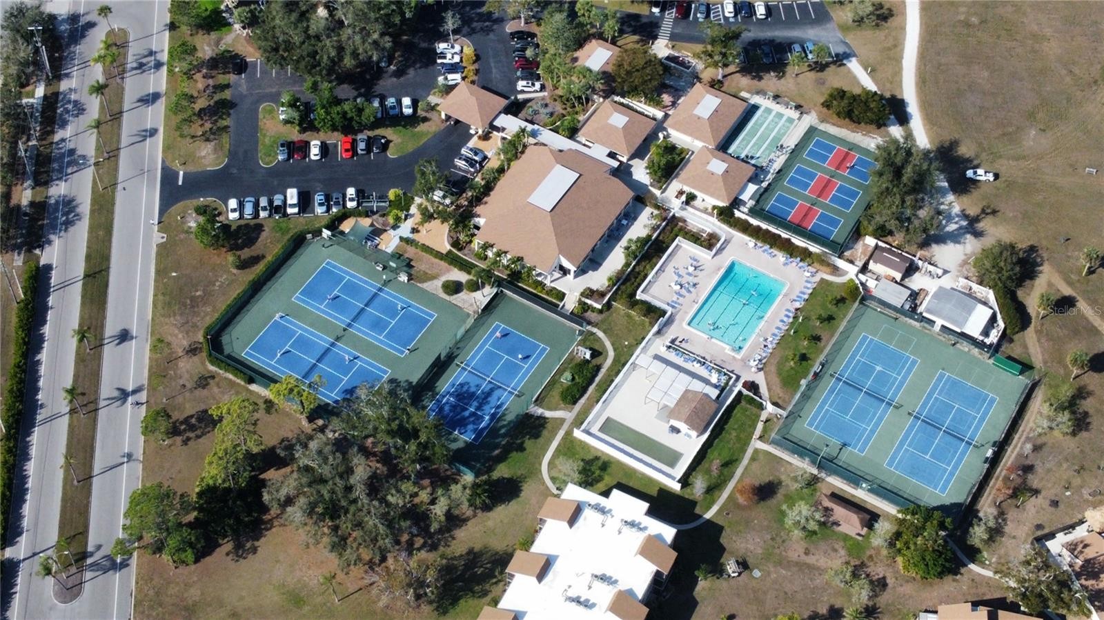 646 BIRD BAY DR E #201