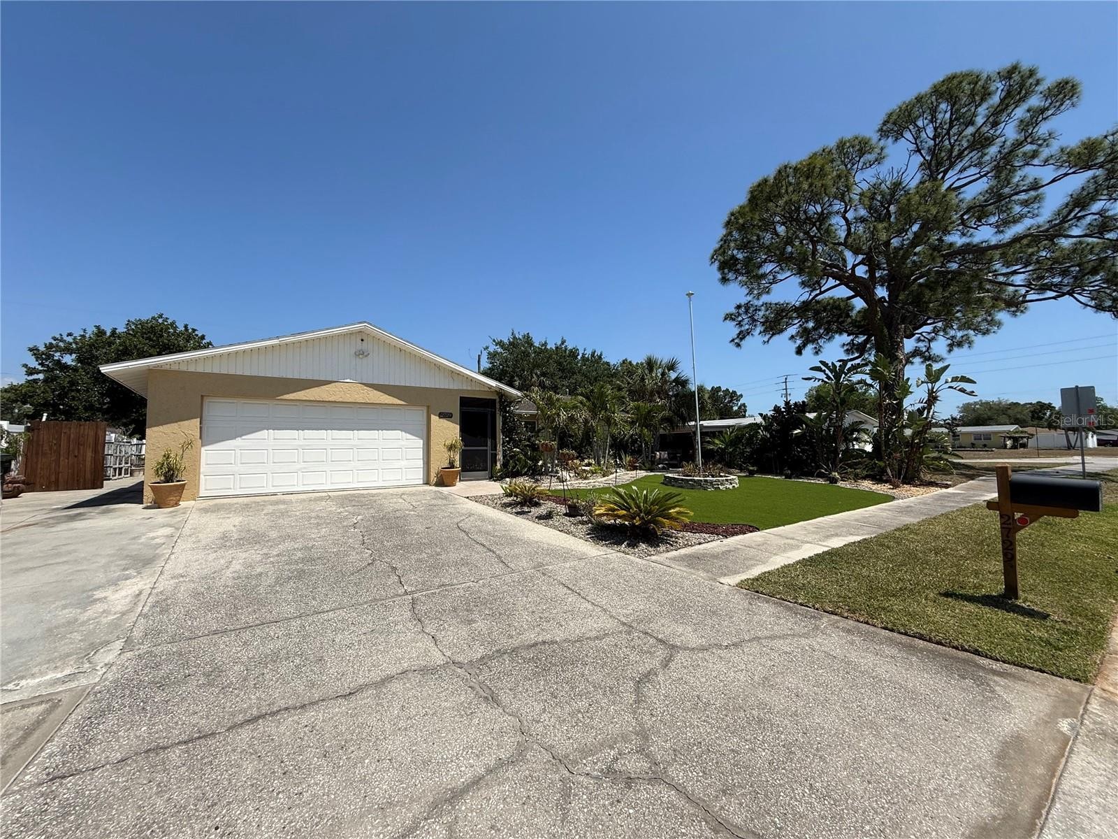2729 NODOSA DRIVE