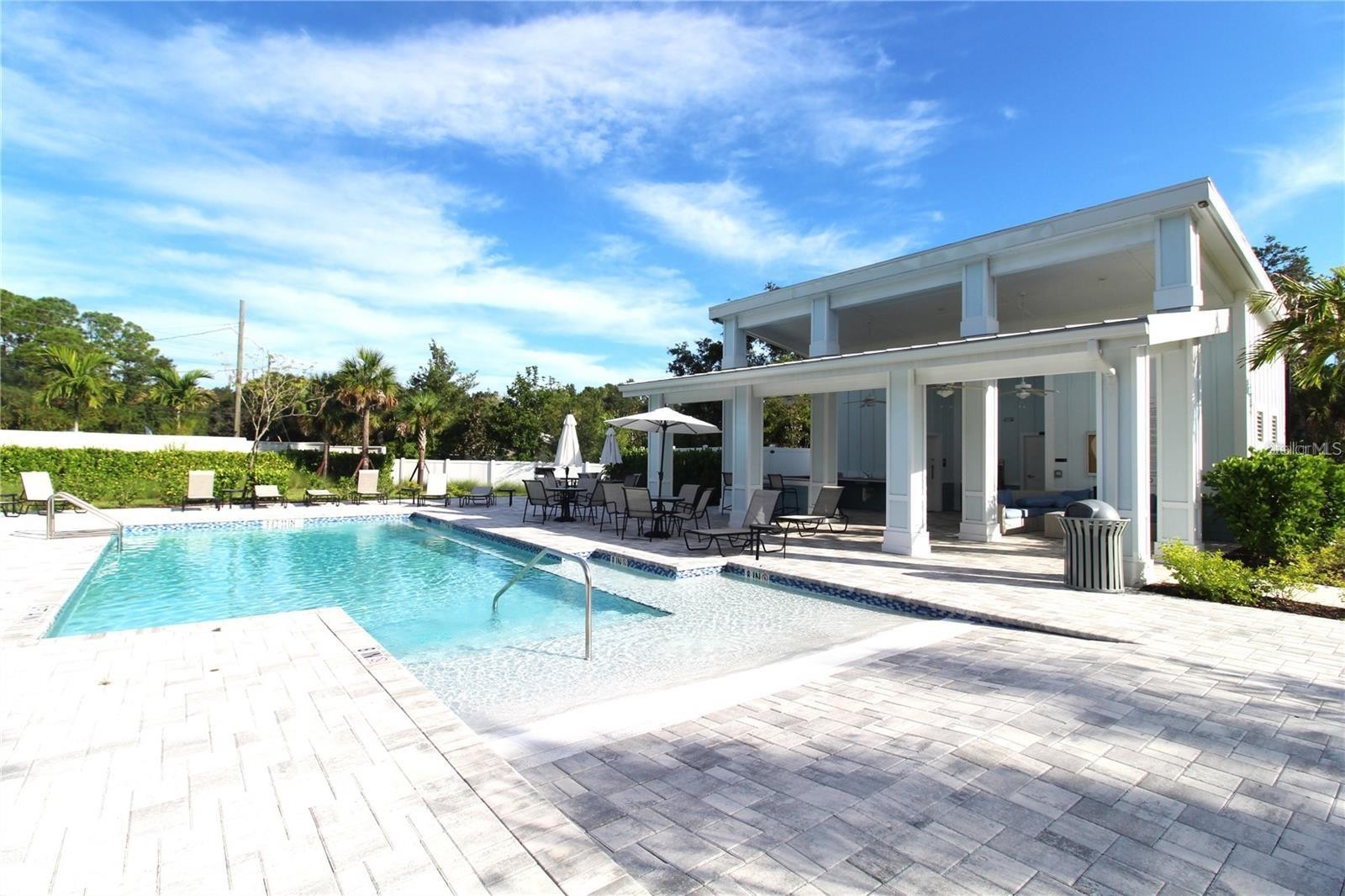 4004 VIA SIENNA CIR