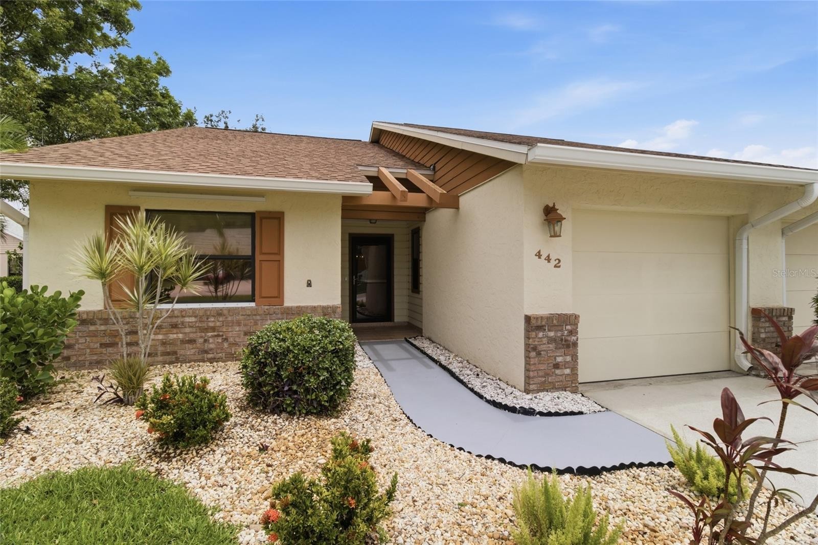 442 PENDLETON DR