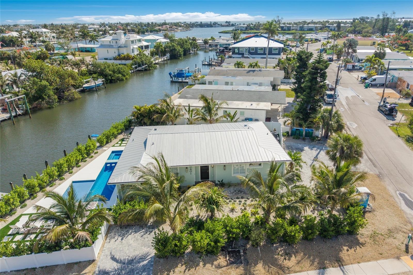 6401 MARINA DR