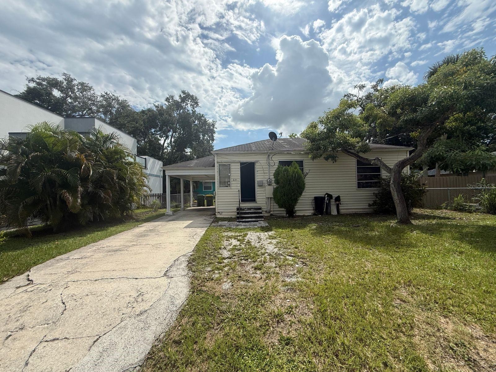 614 N OSPREY AVE