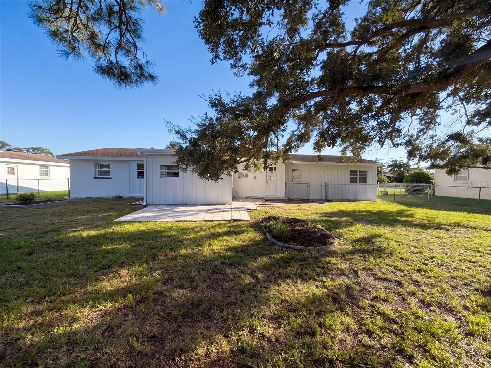 117 66TH AVE W