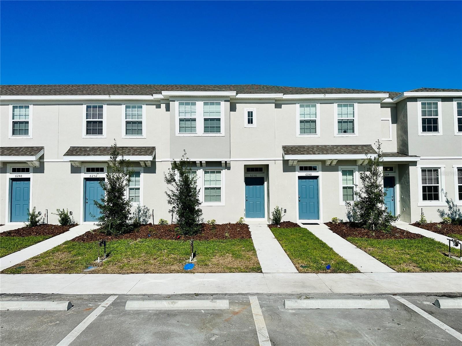 6256 FAIRMONT LN