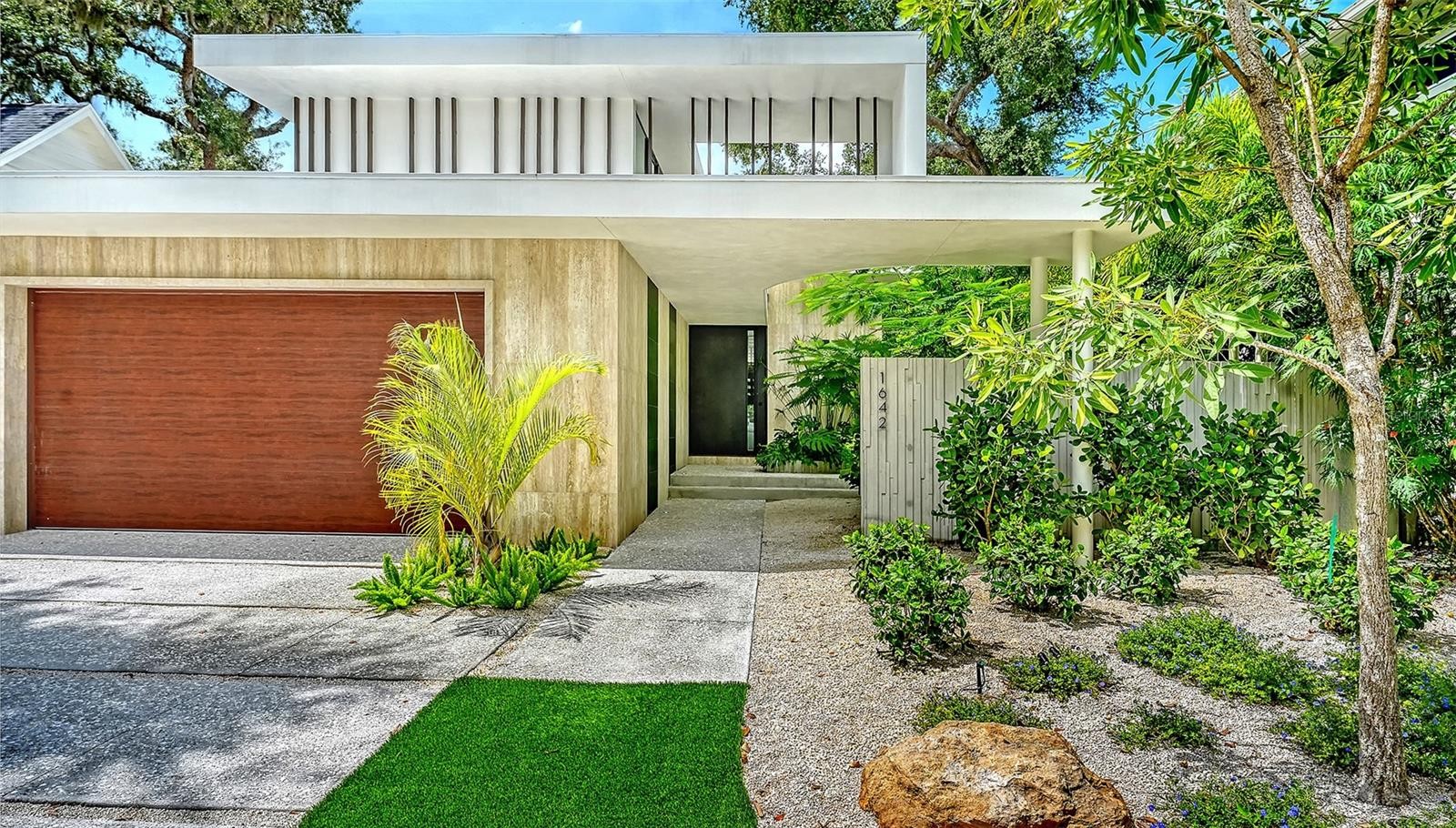 1642 BAHIA VISTA ST